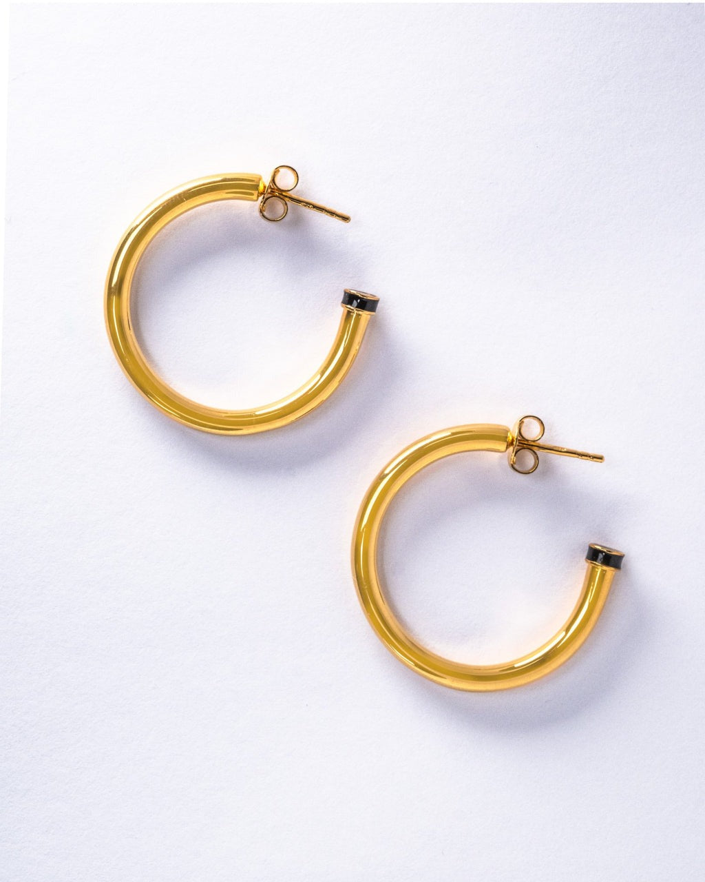 The Round Hoop Earrings